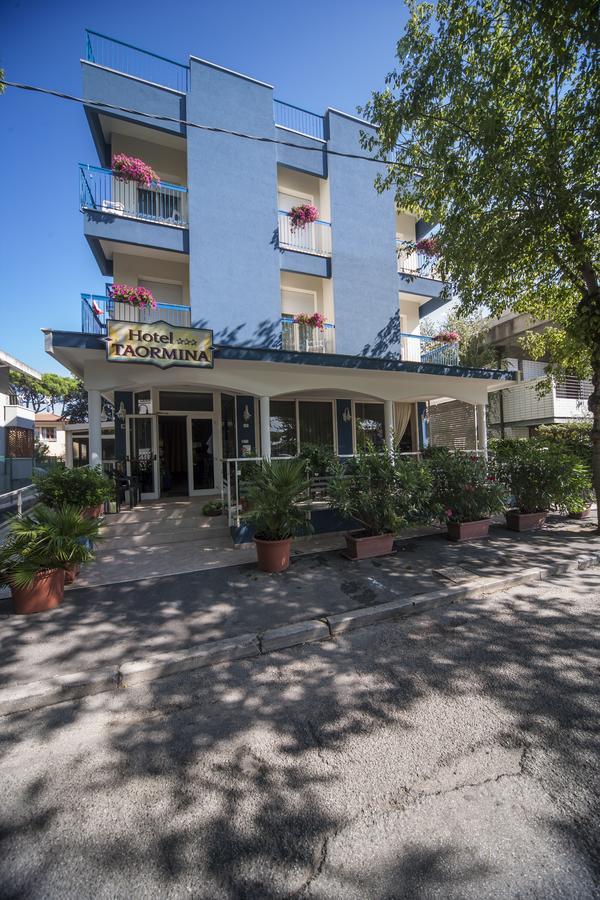 Hotel Taormina Riccione Exteriör bild