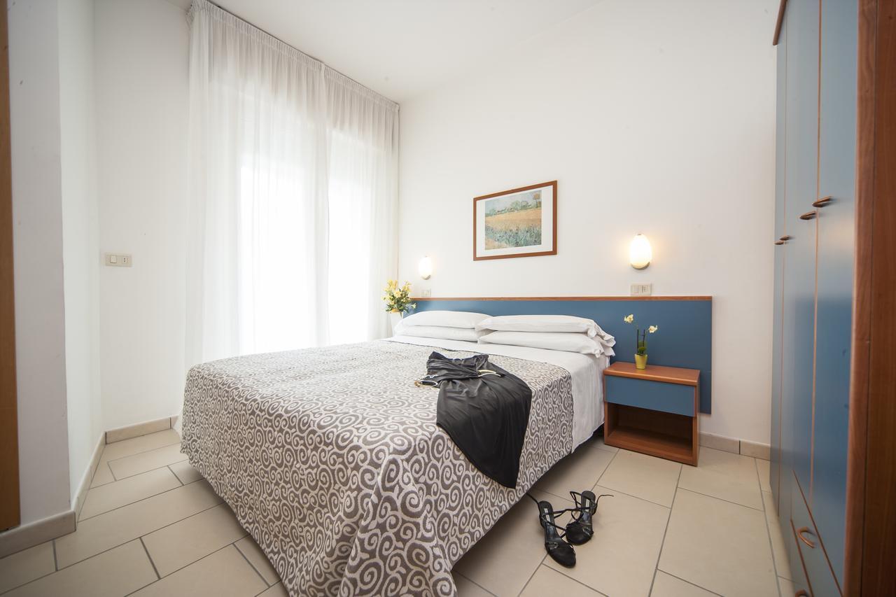 Hotel Taormina Riccione Exteriör bild