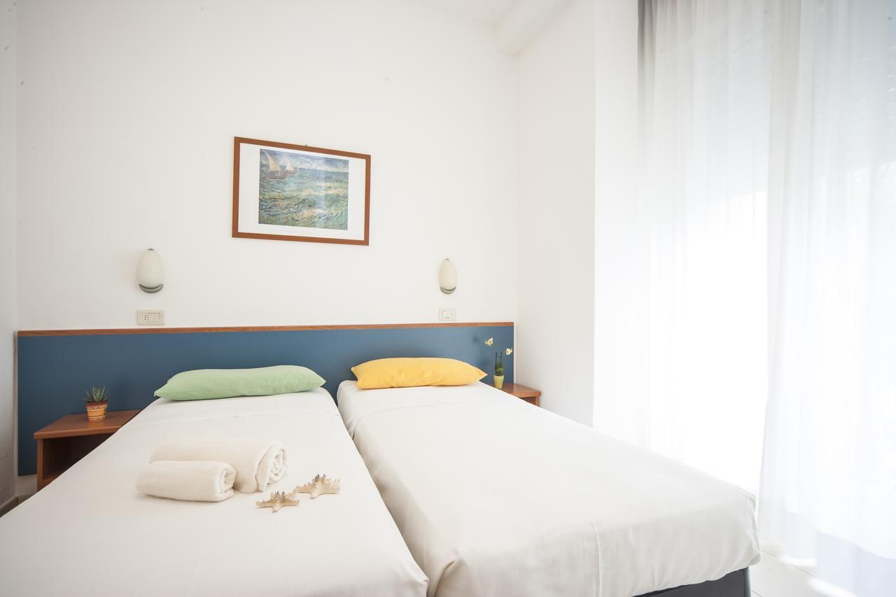 Hotel Taormina Riccione Exteriör bild
