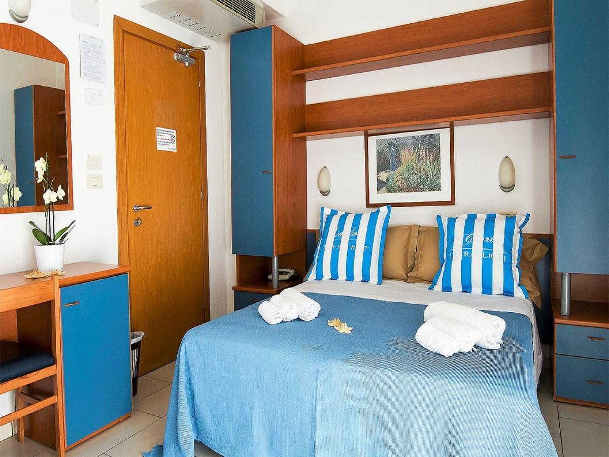 Hotel Taormina Riccione Exteriör bild